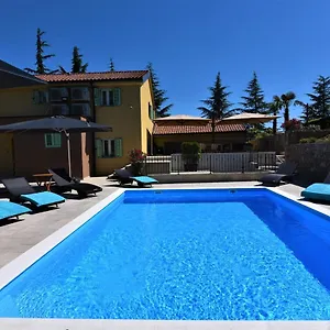 Letorina And With Pool Matulji